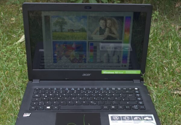 Acer 14, AMD E1, 4GB RAM, 500 GB HDD, AMD RADEON HD 8240