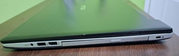 𝗔𝘀𝘂𝘀 𝗨𝗹𝘁𝗿𝗮𝗯𝗼𝗼𝗸 𝗦𝟱𝟱𝟬 touch scran , Intel® Core™ i5, 8GB DDR3, 32GB m2 / 1TB