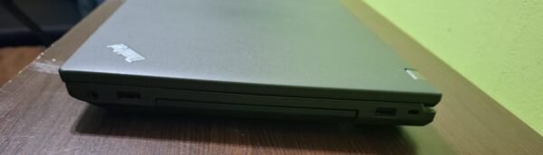𝗟𝗲𝗻𝗼𝘃𝗼 𝗧𝗵𝗶𝗻𝗸𝗽𝗮𝗱 𝗟𝟰𝟰𝟬,Intel® Core™ i5, 8GB DDR3, 128 SSD