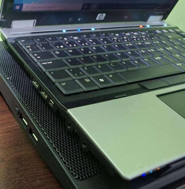 𝗛𝗣 𝗘𝗹𝗶𝘁𝗲𝗯𝗼𝗼𝗸 𝟲𝟵𝟯𝟬𝗽 - Intel® Core™2 Duo , 4GB RAM DDR3, 120 SSD, Intel HD
