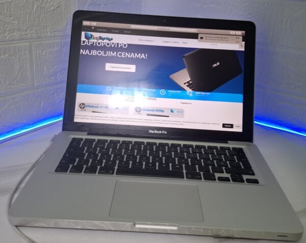 𝗠𝗮𝗰𝗯𝗼𝗼𝗸𝗣𝗿𝗼, Intel Core 2 Duo , 4GB DDR3, 500GB HDD, Nvidia GeForce