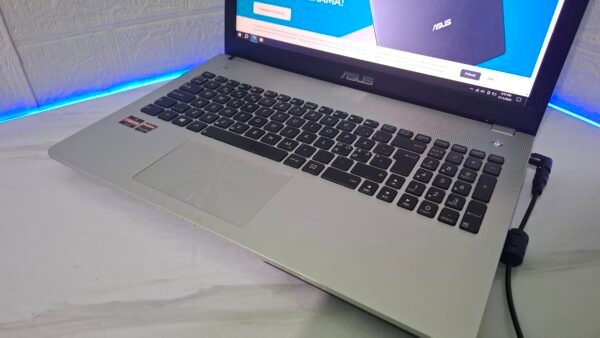 𝗔𝘀𝘂𝘀 𝗡𝟱𝟲𝗗𝗣,AMD A8, 8GB DDR3, 120 SSD, Dve grafike