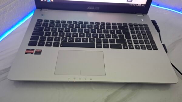 𝗔𝘀𝘂𝘀 𝗡𝟱𝟲𝗗𝗣,AMD A8, 8GB DDR3, 120 SSD, Dve grafike