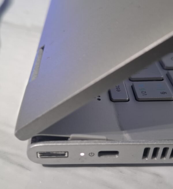 HP Pavilon x360,Intel i5 8gen, 8GB DDR4, 256 SSD, Intel UHD Touch