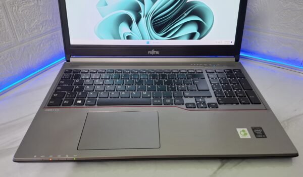 This Listing Is In Review All listings go through a standard review before they become visible to others. 𝗙𝘂𝗷𝗶𝘁𝘀𝘂 𝗟𝗜𝗙𝗘𝗕𝗢𝗢𝗞 𝗘𝟳𝟱𝟰, Intel® Core™ i5, 8GB DDR3, 128 SSD, Intel HD