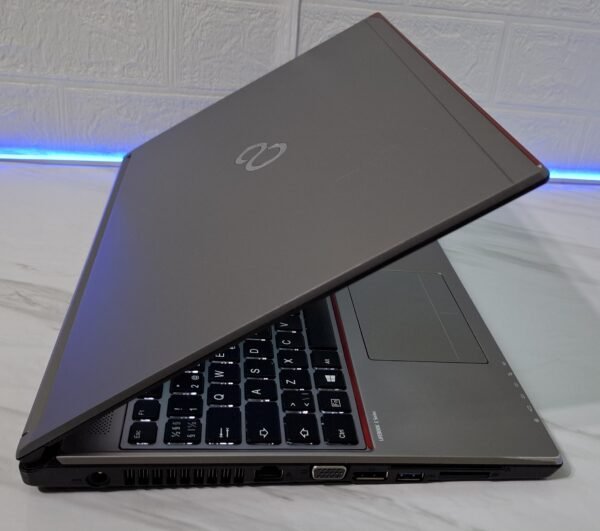 This Listing Is In Review All listings go through a standard review before they become visible to others. 𝗙𝘂𝗷𝗶𝘁𝘀𝘂 𝗟𝗜𝗙𝗘𝗕𝗢𝗢𝗞 𝗘𝟳𝟱𝟰, Intel® Core™ i5, 8GB DDR3, 128 SSD, Intel HD