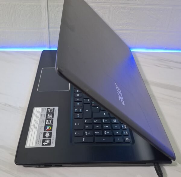 𝗔𝗰𝗲𝗿 𝗔𝘀𝗽𝗶𝗿𝗲 𝗘 𝗘𝟱-𝟳𝟳𝟰𝗚,I5 7Gen, 8GB DDR4, 128 SSD, Dve grafike