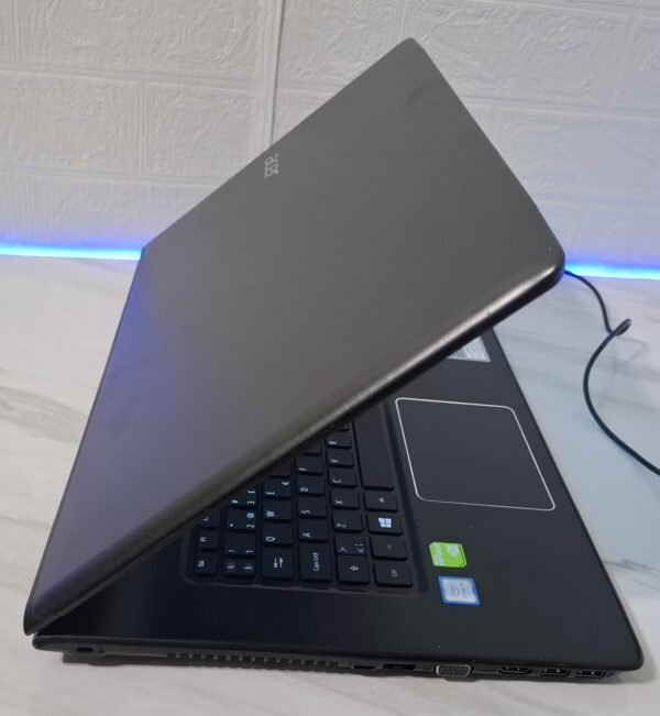𝗔𝗰𝗲𝗿 𝗔𝘀𝗽𝗶𝗿𝗲 𝗘 𝗘𝟱-𝟳𝟳𝟰𝗚,I5 7Gen, 8GB DDR4, 128 SSD, Dve grafike