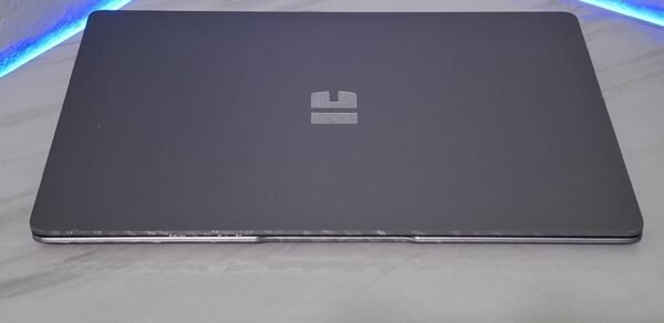 𝗧𝗿𝗲𝗸𝘀𝘁𝗼𝗿 𝗣𝗿𝗶𝗺𝗲𝗯𝗼𝗼𝗸 𝗨𝟭𝟯𝗕 🖥️ 𝗣𝗿𝗼𝗰𝗲𝘀𝗼𝗿: Intel® Pentium® N4200 💾 𝗠𝗲𝗺𝗼𝗿𝗶𝗷𝗮:4GB DDR4 🎨 𝗚𝗿𝗮𝗳𝗶𝗸𝗮: Intel® UHD Graphics 600 💽 𝗛𝗮𝗿𝗱 𝗱𝗶𝘀𝗸: 120 Nvme 📺 𝗠𝗼𝗻𝗶𝘁𝗼𝗿: 13.3", 1920 x 1080, IPS, Full HD LED, Multi-touch 📡 𝗕𝗲𝘇̌𝗶𝗰̌𝗻𝗮 𝗺𝗿𝗲𝘇̌𝗮: Wi-Fi 5 (802.11ac) Ethernet LAN 10,100,1000 Mbit/s Bluetooth 4.1 🔌 𝗣𝗼𝘃𝗲𝘇𝗶𝘃𝗮𝗻𝗷𝗲: USB 3.0 1 USB 2.0 2 VGA 1 LAN 1 HDMI 1 📸 𝗪𝗲𝗯𝗰𝗮𝗺: Da 🔋𝗕𝗮𝘁𝗲𝗿𝗶𝗷𝗮: 3h 𝗘𝗫𝗧𝗥𝗔: Multi-touch screan, svetleca tastatura, JBL ozvucenje