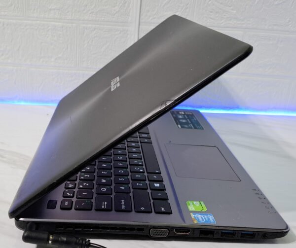 Asus X550LC | Intel Core i7-4500U | 8GB RAM | 120GB SSD | 15.6" HD | NVIDIA GeForce GT 720M | Windows 11 Pro