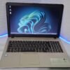 Laptop sa Intel Core i5-8250U, 8GB RAM i 256GB SSD – idealan izbor za posao, školu, multimediju i lagane igre.