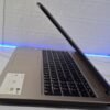 Laptop sa Intel Core i5-8250U, 8GB RAM i 256GB SSD – idealan izbor za posao, školu, multimediju i lagane igre.