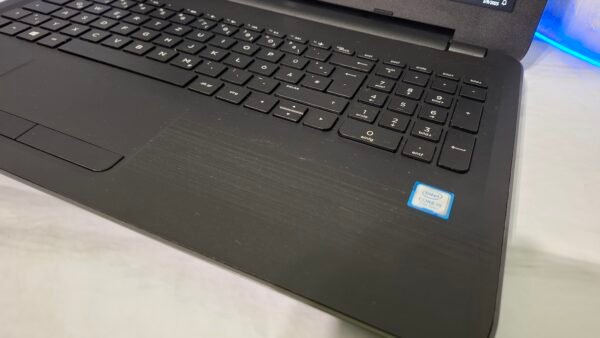 HP 250 G5 | Intel Core i5-7200U | 8GB RAM | 256GB SSD | 15.6" Full HD | Windows 10 Pro