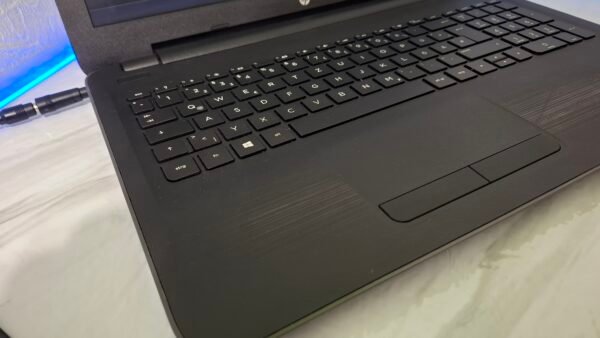 HP 250 G5 | Intel Core i5-7200U | 8GB RAM | 256GB SSD | 15.6" Full HD | Windows 10 Pro