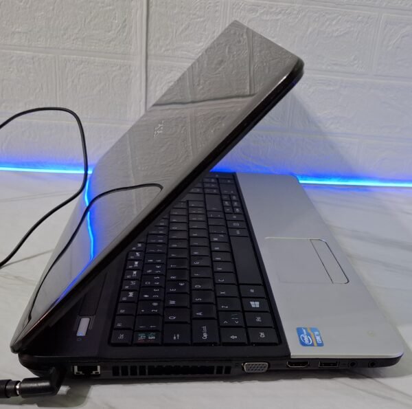 Acer Aspire E1-571, Core i5 laptop, polovan laptop, 6GB RAM, SSD laptop, 15.6 inča laptop, laptop za svakodnevnu upotrebu, povoljan laptop