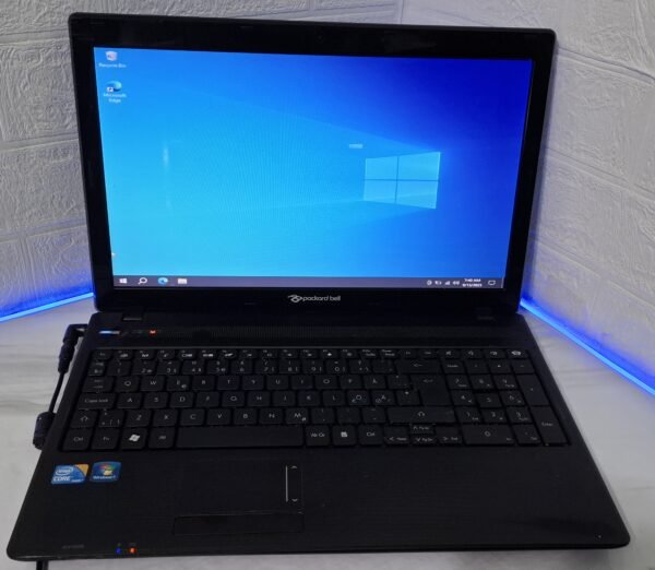 Packard Bell EasyNote TK85 | Intel Core i5-480M | 6GB RAM | 128GB SSD | 15.6" HD | Windows 10 Pro