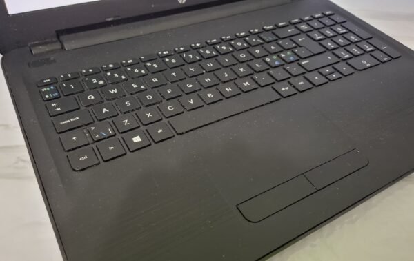 HP 15, AMD A6 laptop, polovan HP laptop, povoljan laptop, laptop za školu, laptop za posao, 8GB RAM, 128GB SSD, Full HD ekran, Windows 11