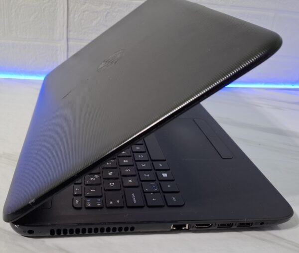 HP 15, AMD A6 laptop, polovan HP laptop, povoljan laptop, laptop za školu, laptop za posao, 8GB RAM, 128GB SSD, Full HD ekran, Windows 11