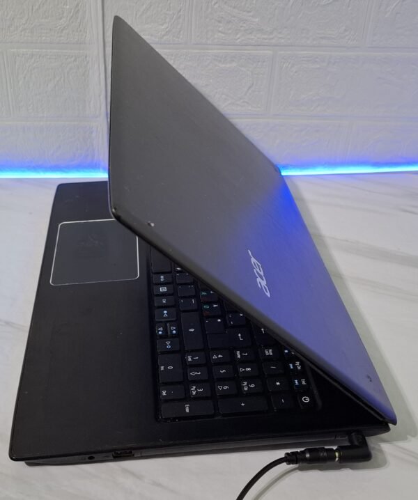 Acer Aspire E5-575, Core i5 laptop, polovan Acer laptop, povoljan laptop, laptop za školu, laptop za posao, 6GB RAM, 128GB SSD, FHD ekran, Windows 10 Pro