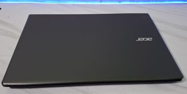 Acer Aspire E5-575, Core i5 laptop, polovan Acer laptop, povoljan laptop, laptop za školu, laptop za posao, 6GB RAM, 128GB SSD, FHD ekran, Windows 10 Pro