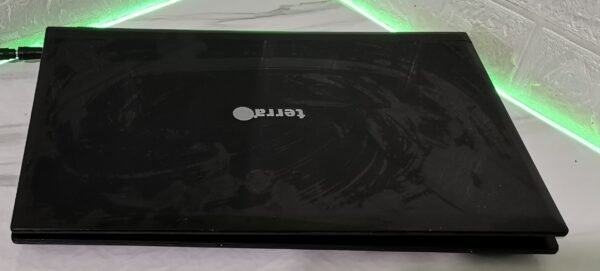 Clevo W240HU laptop