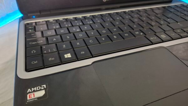 Packard Bell EasyNote TE69KB laptop