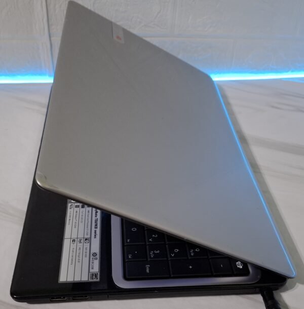 Packard Bell EasyNote TE69KB laptop