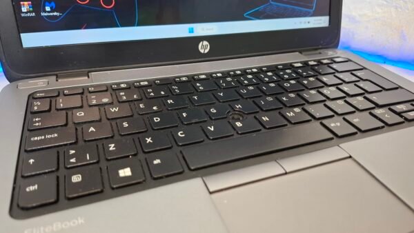 HP EliteBook 820 G1, HP laptop, i7 laptop, poslovni laptop, polovan laptop, 12.5" laptop, Intel HD 4400, Windows 11 laptop, ultrabook, SSD laptop HP EliteBook 820 G1, HP laptop, i7 laptop, poslovni laptop, polovan laptop, 12.5" laptop, Intel HD 4400, Windows 11 laptop, ultrabook, SSD laptop