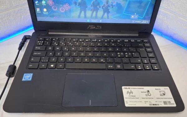 Asus R417S laptop