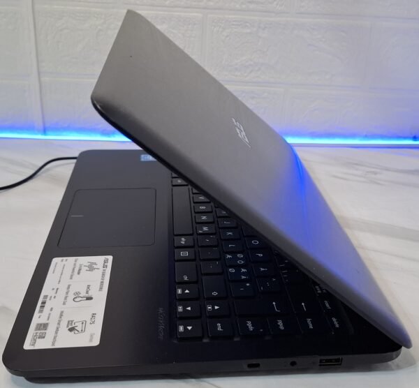 Asus R417S laptop