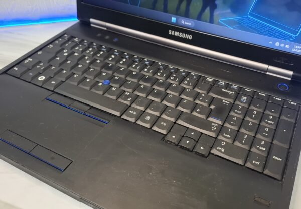 Samsung 400B4B laptop Samsung 400B4B laptop