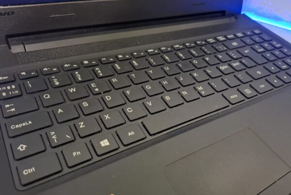 Lenovo Ideapad 100 laptop