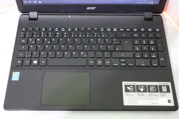 Acer Aspire ES1-512 laptop Acer Aspire ES1-512 laptop