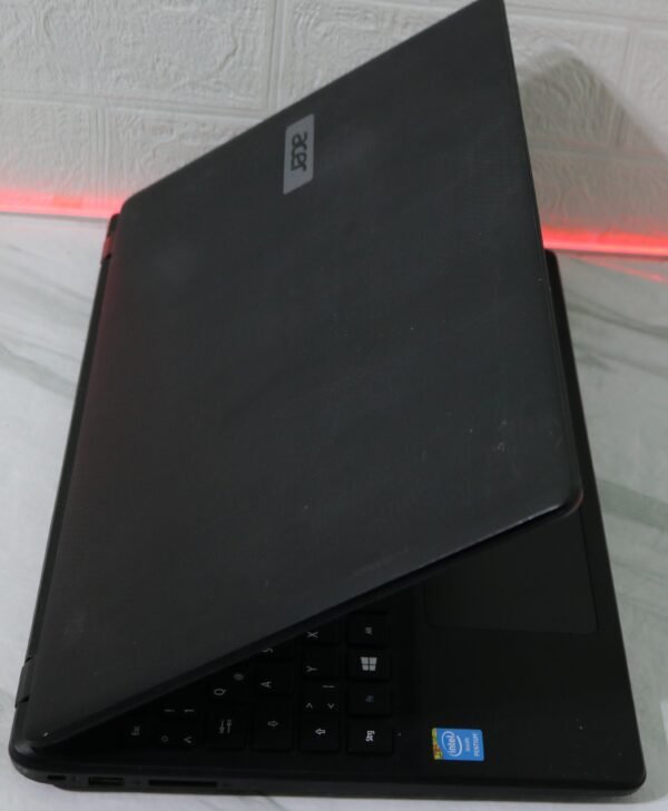 Acer Aspire ES1-512 laptop Acer Aspire ES1-512 laptop