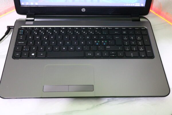 HP 255 G3 laptop