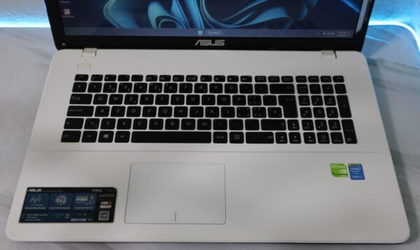 Asus F751L Laptop