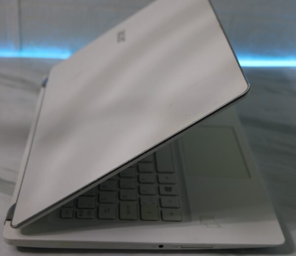 Acer Aspire V3-371 i3 laptop