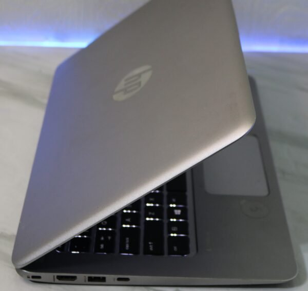 𝗛𝗣 𝗘𝗹𝗶𝘁𝗲𝗕𝗼𝗼𝗸 𝟭𝟬𝟯𝟬 𝗚𝟭 Laptop