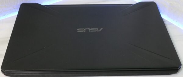 ASUS TUF Gaming FX505D laptop