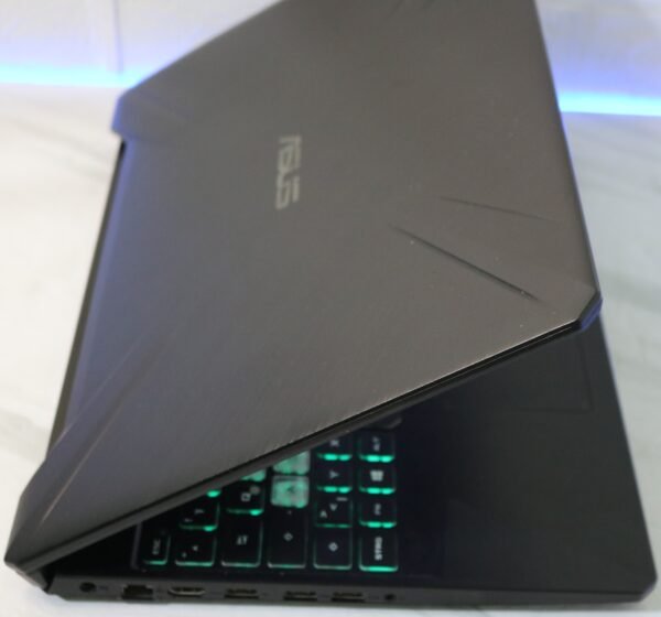 ASUS TUF Gaming FX505D laptop