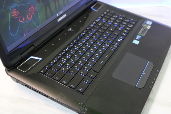 𝗠𝗘𝗗𝗜𝗢𝗡 𝗚𝗔𝗠𝗜𝗡𝗚 𝗘𝗥𝗔𝗭𝗘𝗥 𝗫𝟳𝟴𝟭