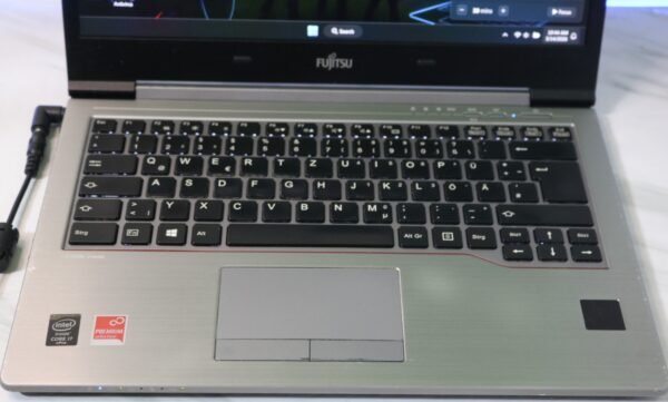 Fujitsu LifeBook U745 laptop Fujitsu LifeBook U745 laptop