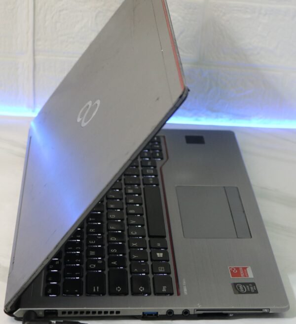 Fujitsu LifeBook U745 laptop Fujitsu LifeBook U745 laptop
