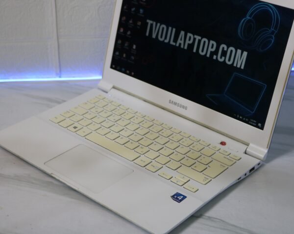 Samsung NP905S | AMD A6-1450 | 4GB RAM | 128GB SSD | 13.3" Laptop | Windows 10