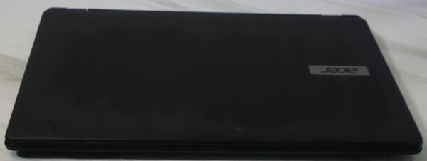 Acer Aspire E15-512 laptop