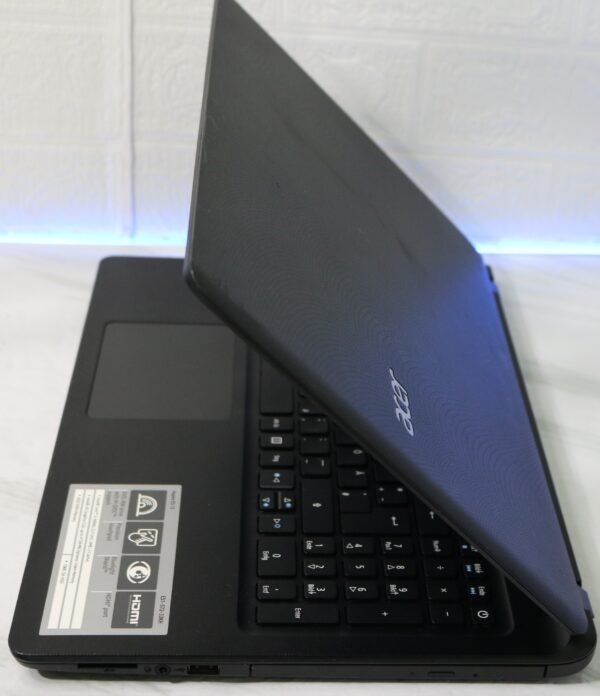 Acer Aspire ES1 572 Acer Aspire ES1 572