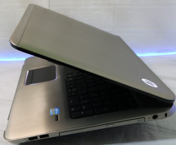 HP Pavilion dv7 HP Pavilion dv7