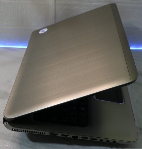 HP Pavilion dv7 HP Pavilion dv7