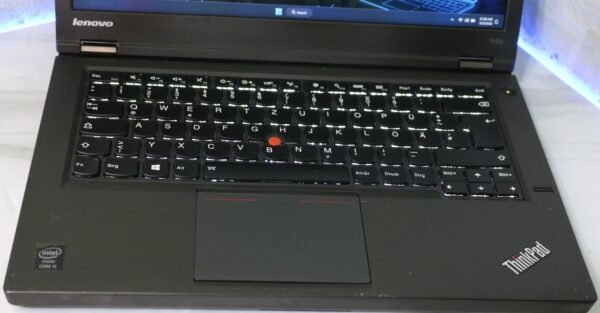 Lenovo ThinkPad T440P – Intel Core i5 | 8GB RAM | 500GB SSD | HD+ ekran | svetleća tastatura | Windows 11 | Polovan laptop