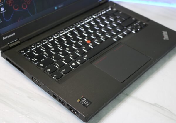 Lenovo ThinkPad T440P – Intel Core i5 | 8GB RAM | 500GB SSD | HD+ ekran | svetleća tastatura | Windows 11 | Polovan laptop